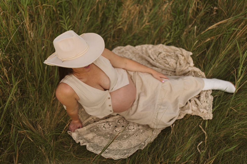 Wisconsin Family, Motherhood and Wedding Photographer. Focusing on authentic connections and the moments of in between.