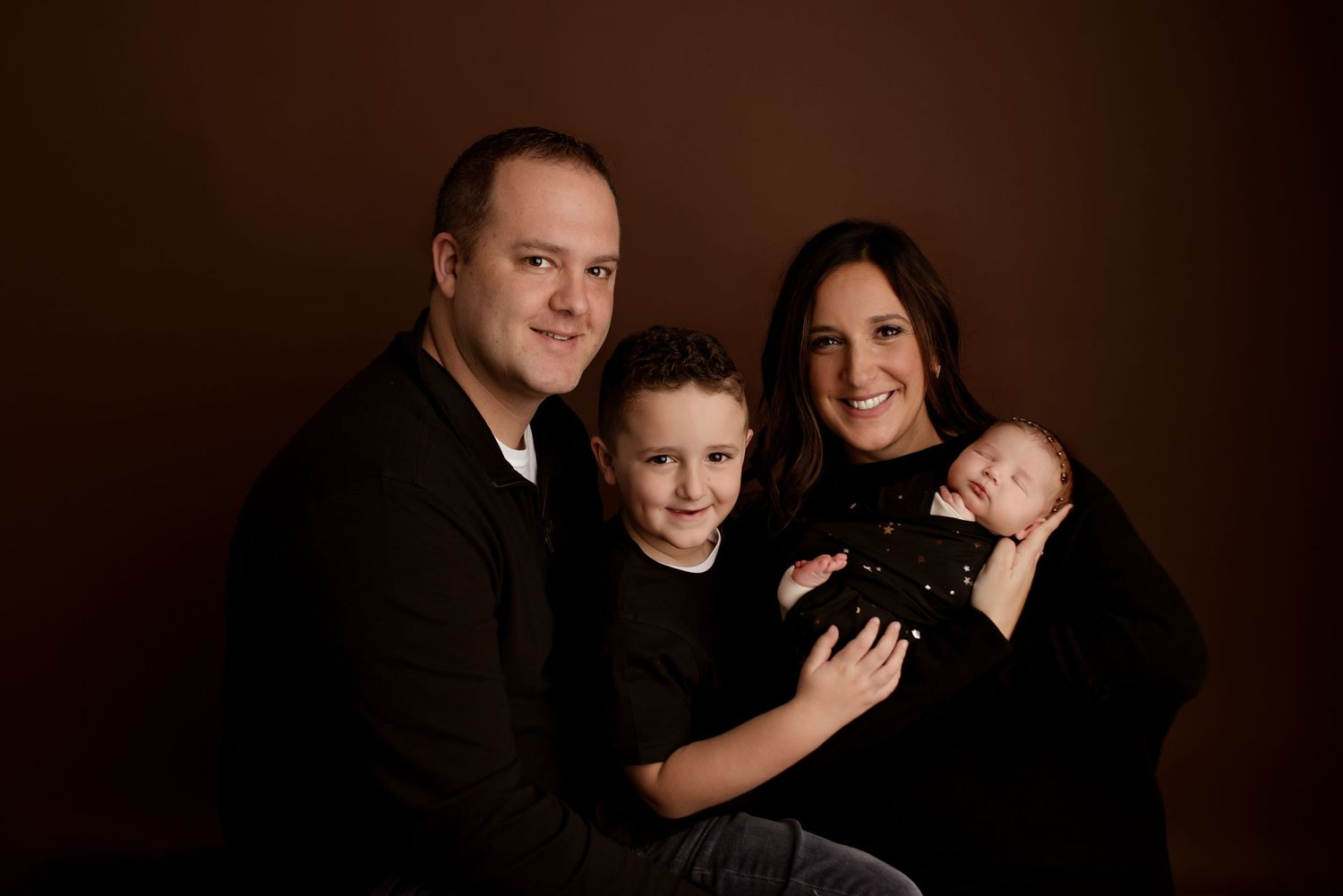 FAMILY PHOTOGRAPHER WNY, FAMILY PHOTOGRAPHER BUFFALO NY, FAMILY PHOTOGRAPHER LOCKPORT, NEWBORN PHOTOGAPHER WNY