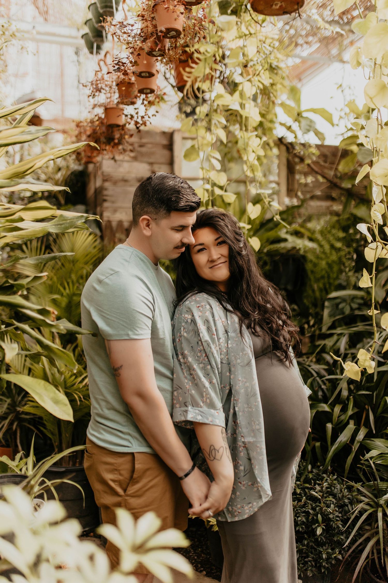 south jersey maternity photography, greenhouse photoshoot, new jersey maternity photographer, nj photographer near me