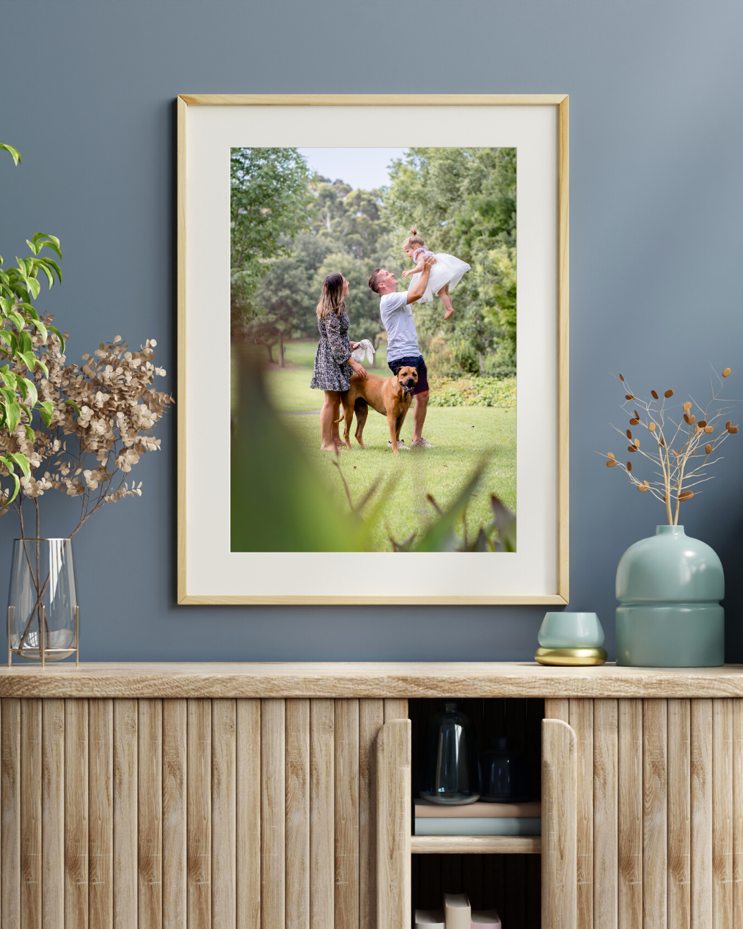 family photoshoot with dog northern beaches