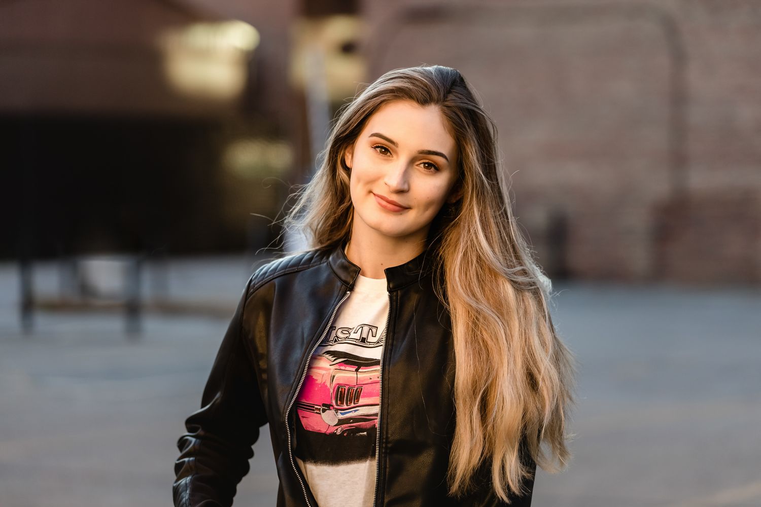 Modern urban photo of high school senior in Bowling Green, Kentucky