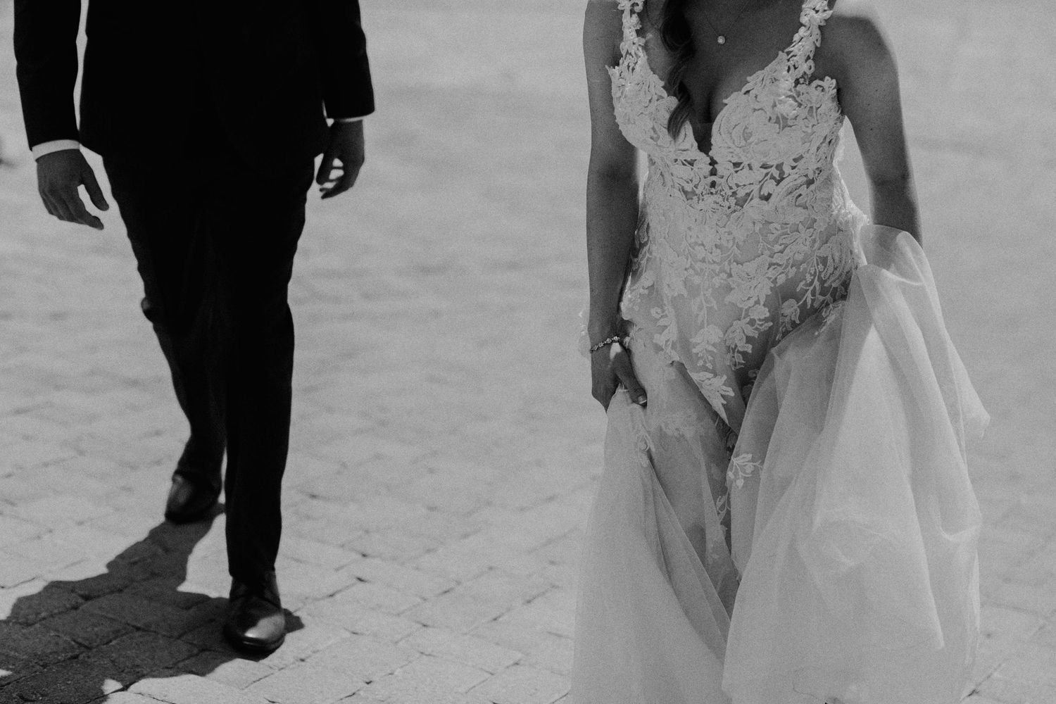 E Noelle Photography in-home wedding in Hidden Hills Los Angeles, black and white walking detail