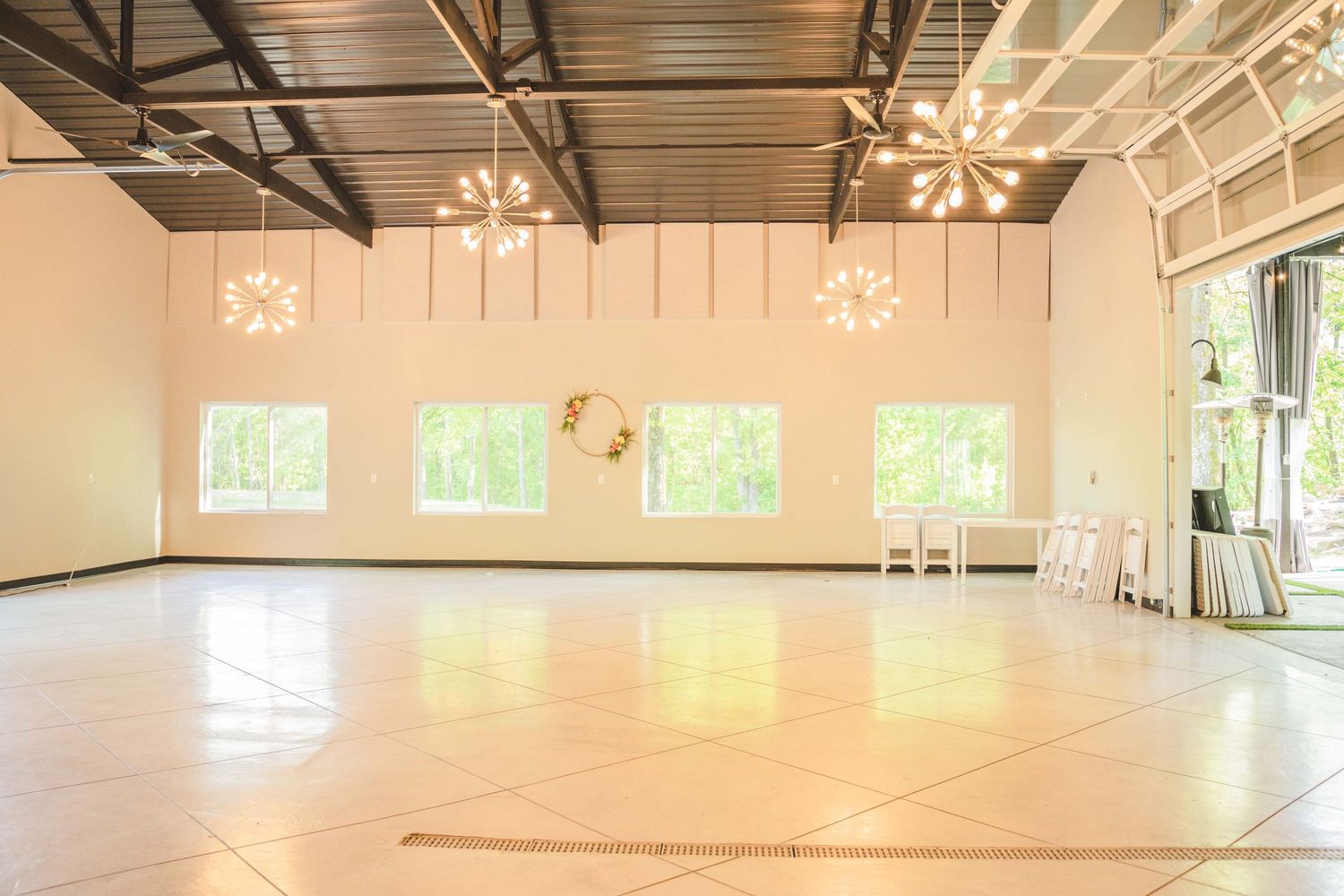 Dragonfly Wedding Venue by Mandy Kline Photography 6