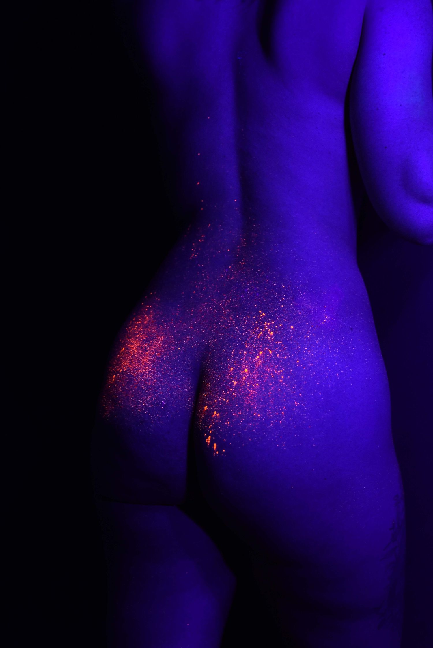 blacklight boudoir
