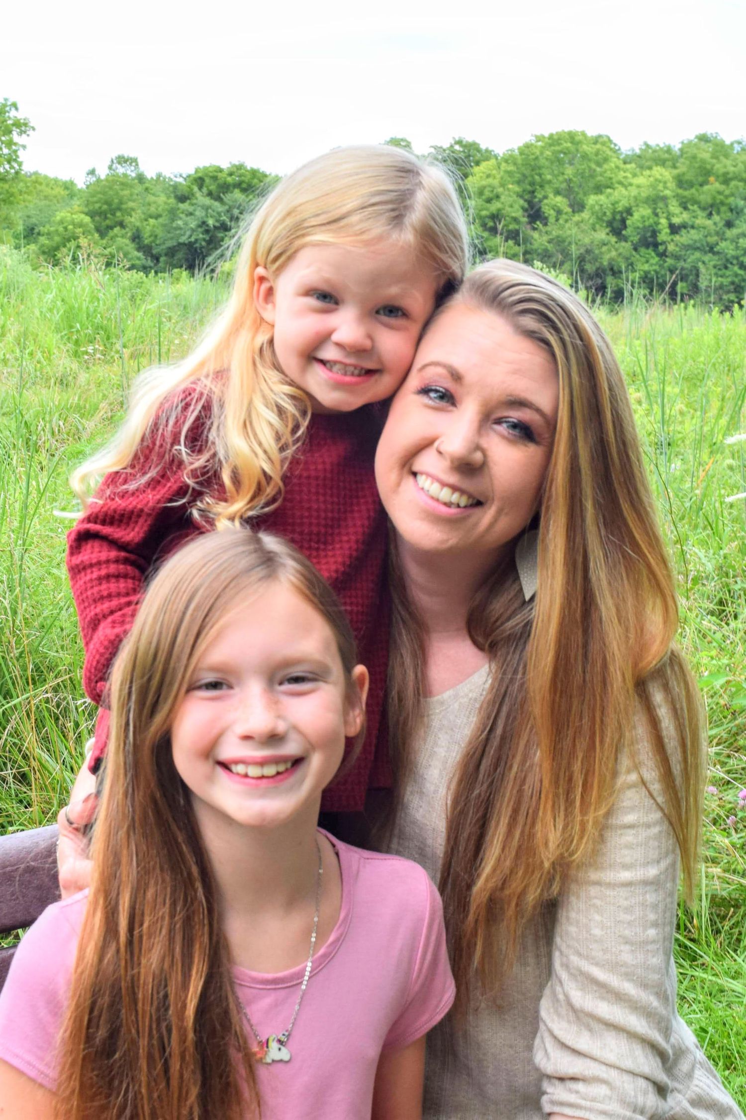 Family portrait session. Burr Oaks Conservation Area. Blue Springs, MO