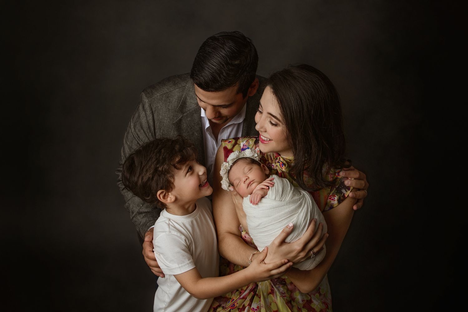 Newborn photography near me, Miami family photography, baby portraits miami