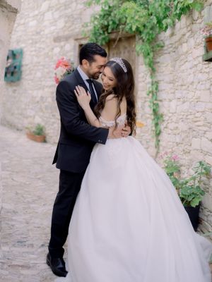 bride and groom falling in love in lefkara village