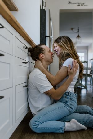 In-home family session at Strawberry Hollow AirBnb in Trenton, Ontario - Halifax Photographer