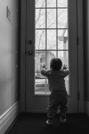 In-home family session at Strawberry Hollow AirBnb in Trenton, Ontario - Halifax Photographer