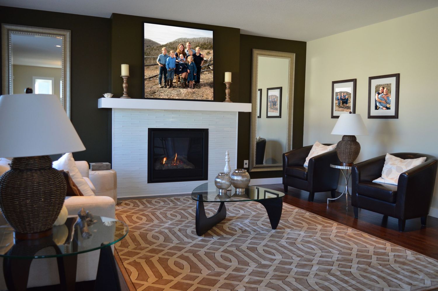 house with pictures