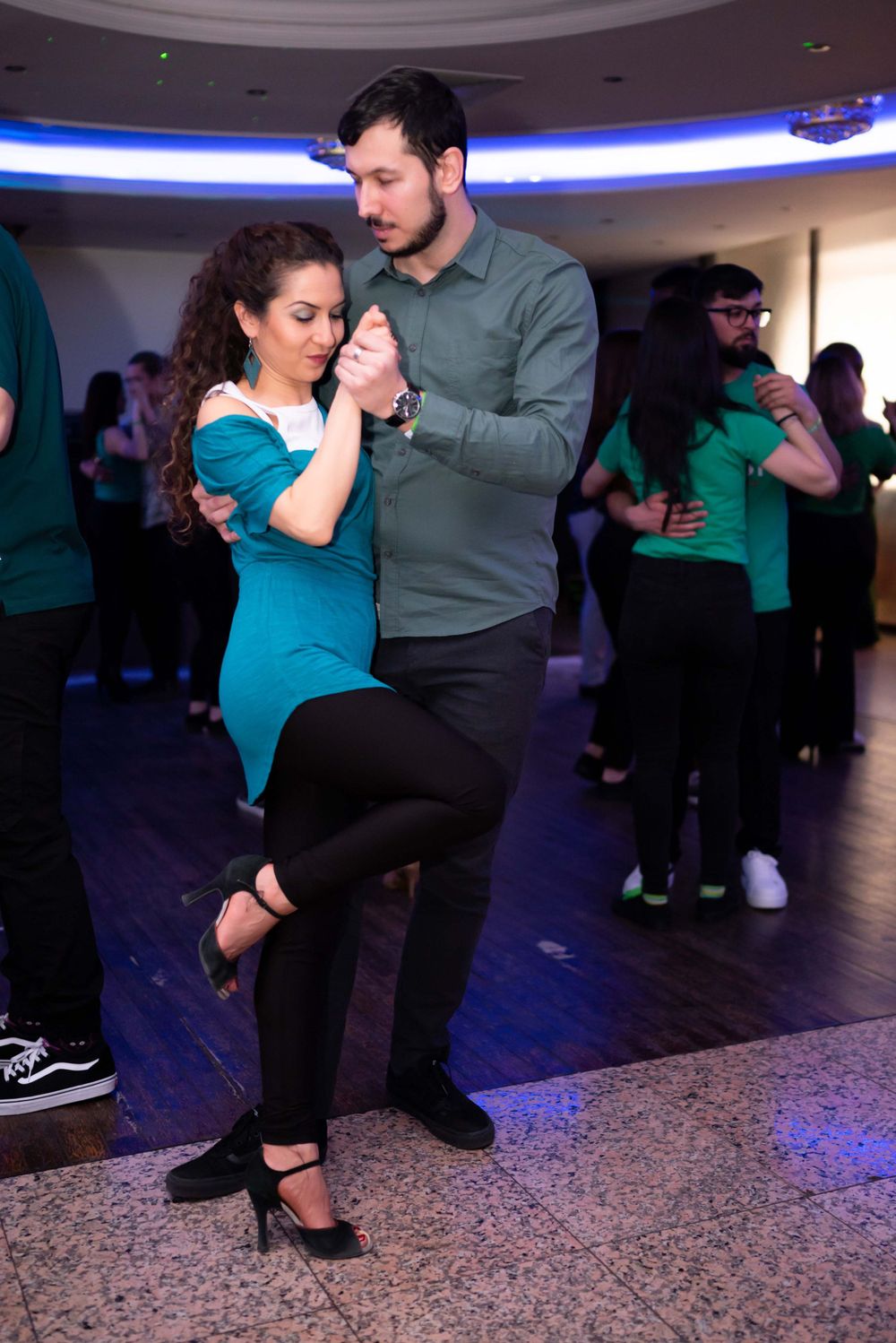 Фотография на частни и корпоративни събития, тийм билдинг и фирмени партита. Изпратете запитване.