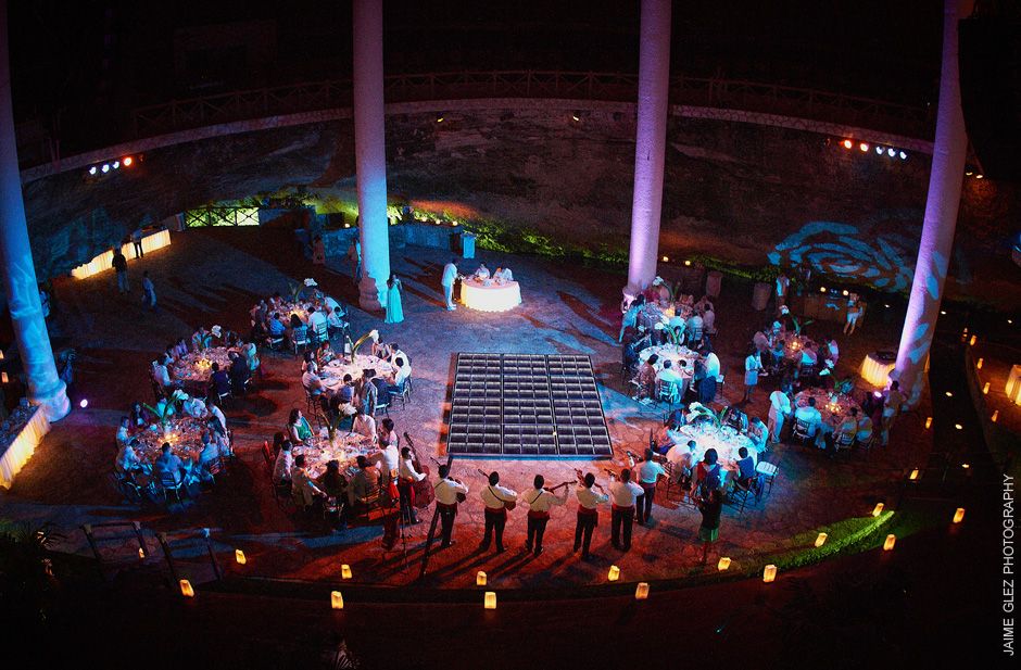 Mariachis at la Isla Restaurant wedding