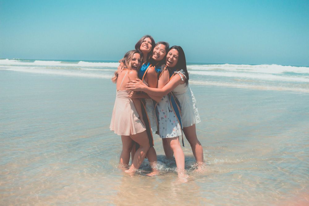 Scripps Pier La Jolla Graduation Portraits University of California San Diego UCSD Grad Photos Group Rates