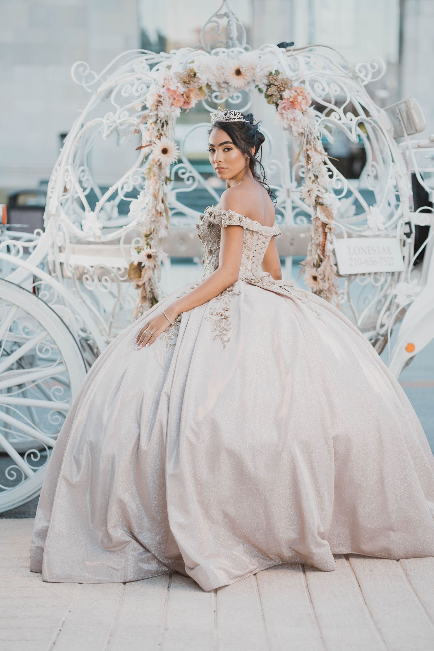 Alondra's Quinceañera Photo Shoot - Horse & Carriage - Ginori Photography & Film