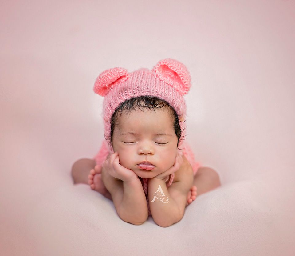 Newborn Baby Hands on chin Newborn Photography Coral Springs Florida