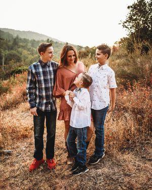 unposed natural family photographer, high desert Southern California family photographer kid portraits