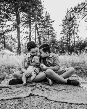 unposed natural family photographer, high desert Southern California family photographer kid portraits