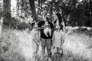 unposed natural family photographer, high desert Southern California family photographer kid portraits
