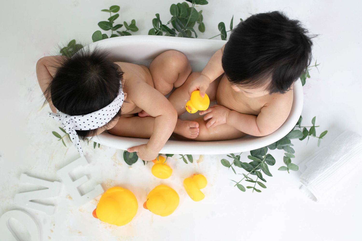 Cake smash cute photos for the twins in Charlotte nc