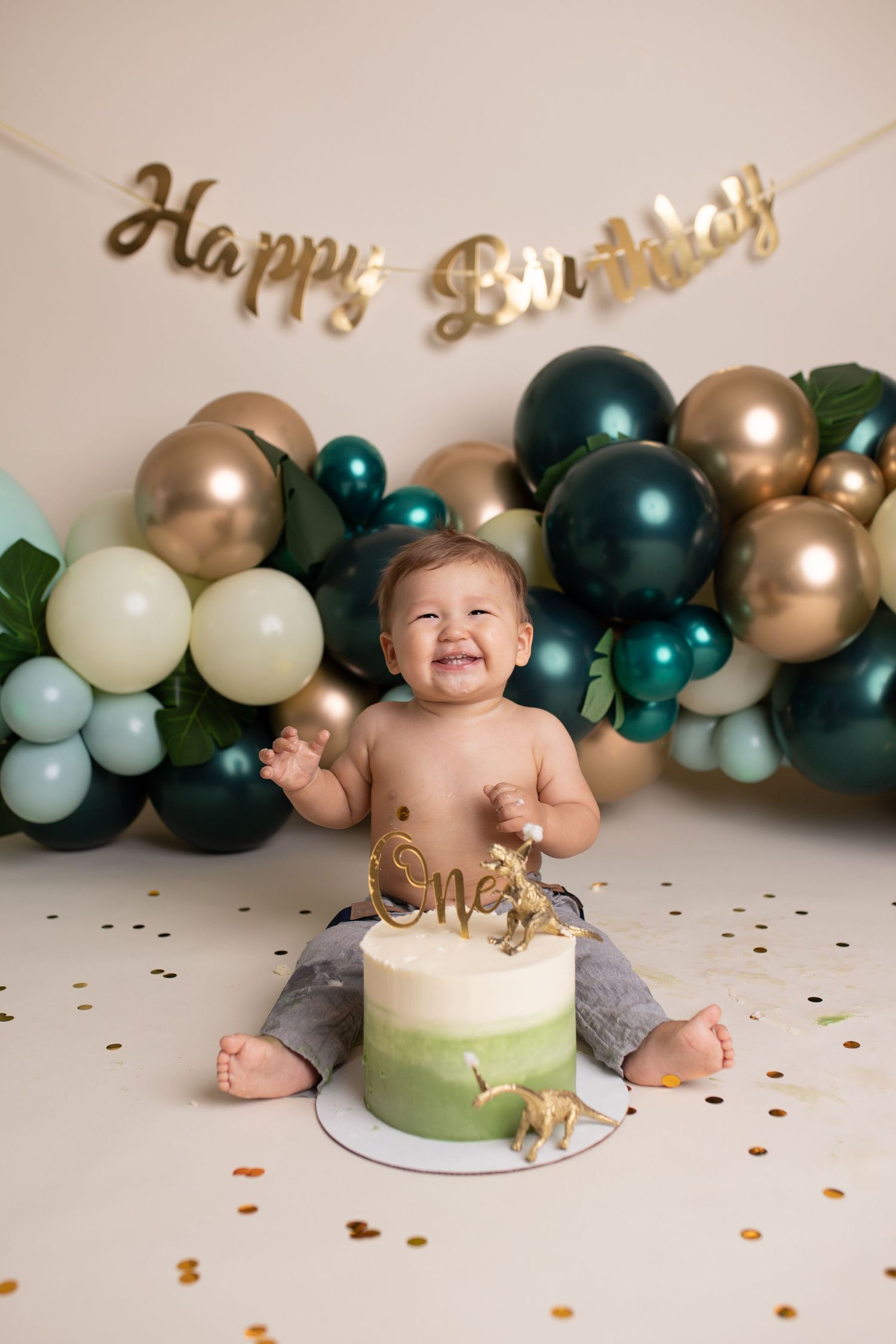 Smash cake photoshoot in charlotte nc