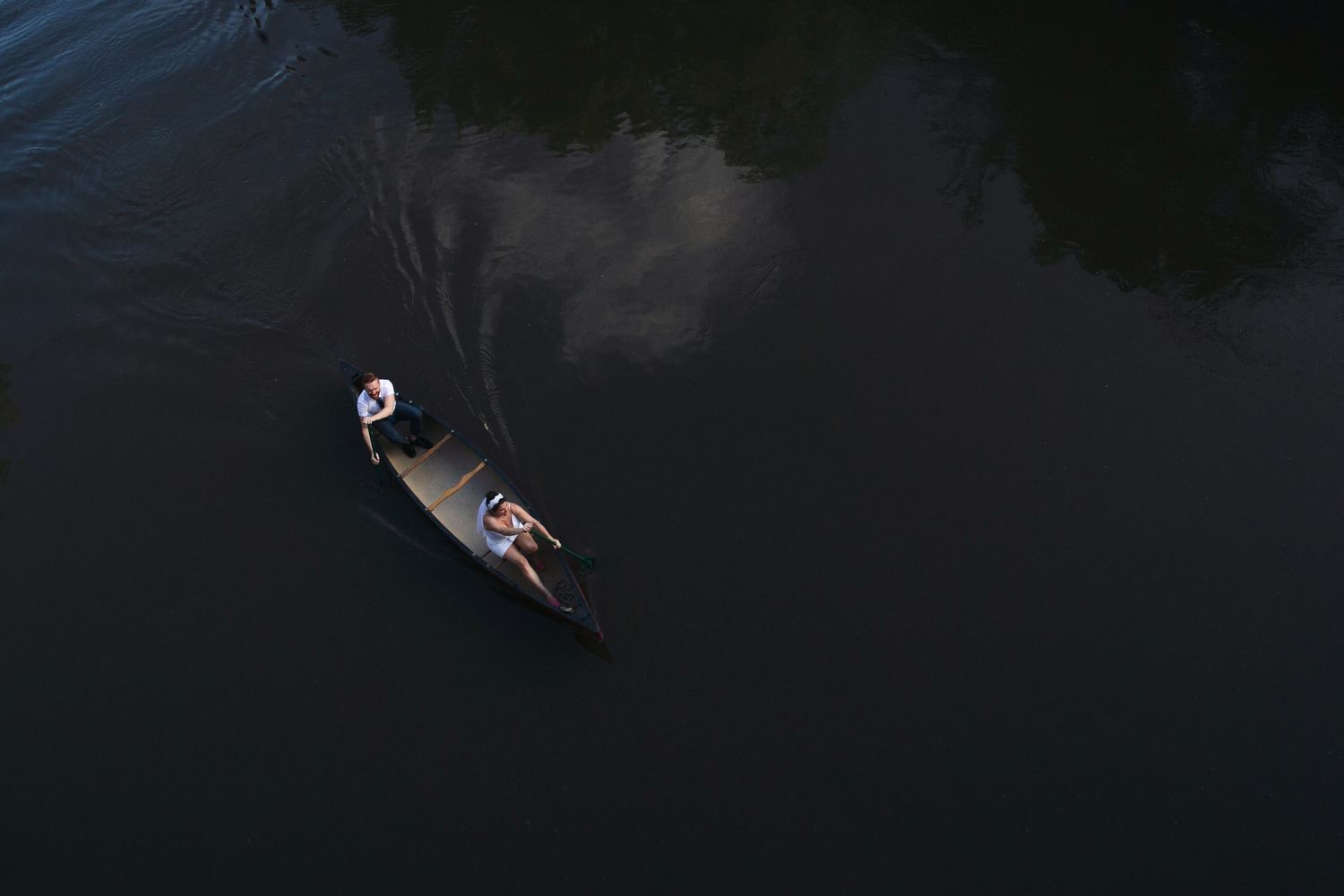 Chicago candid wedding photograph canoe