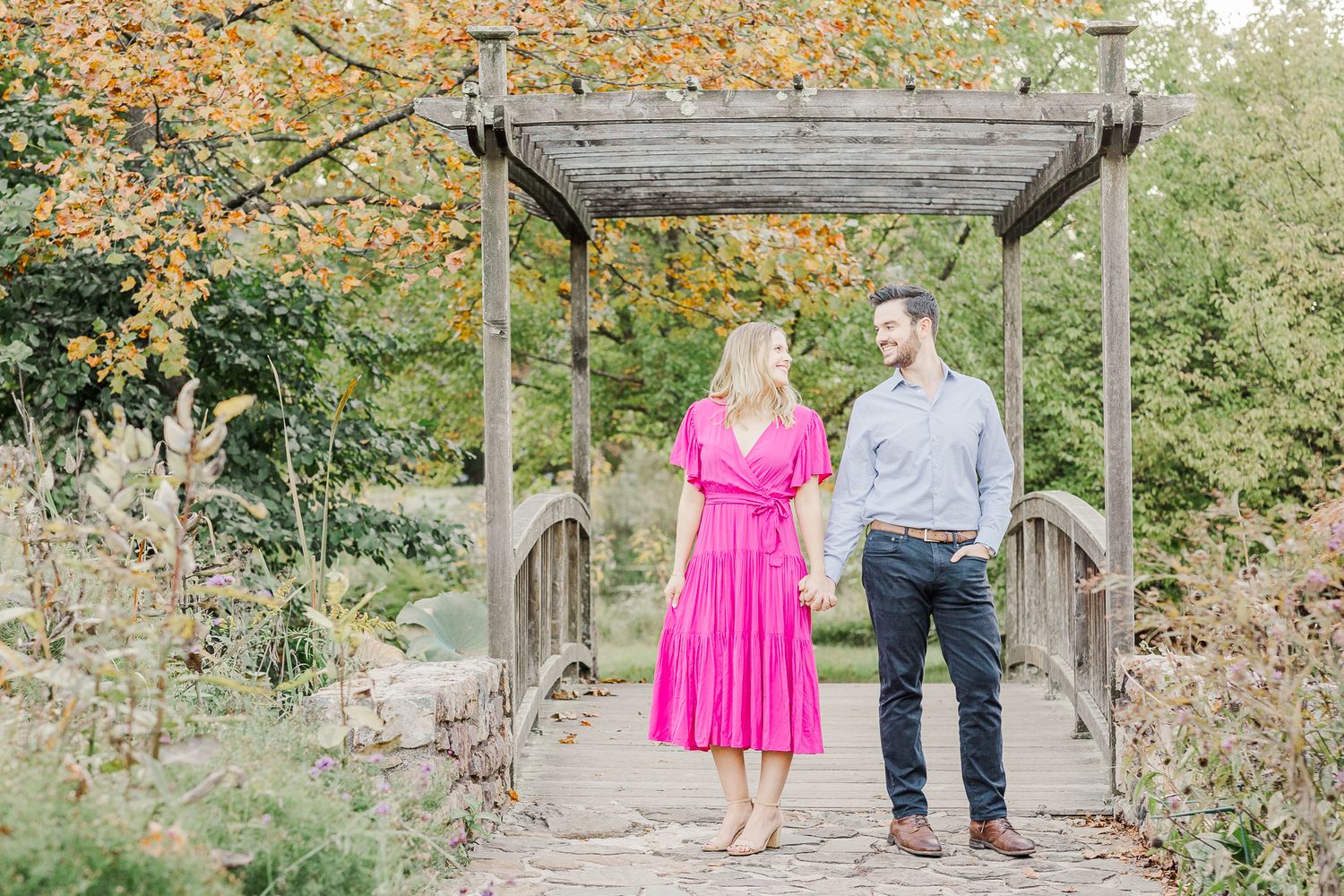 MEADOWLARK GARDENS ENGAGEMENT PICTURES
