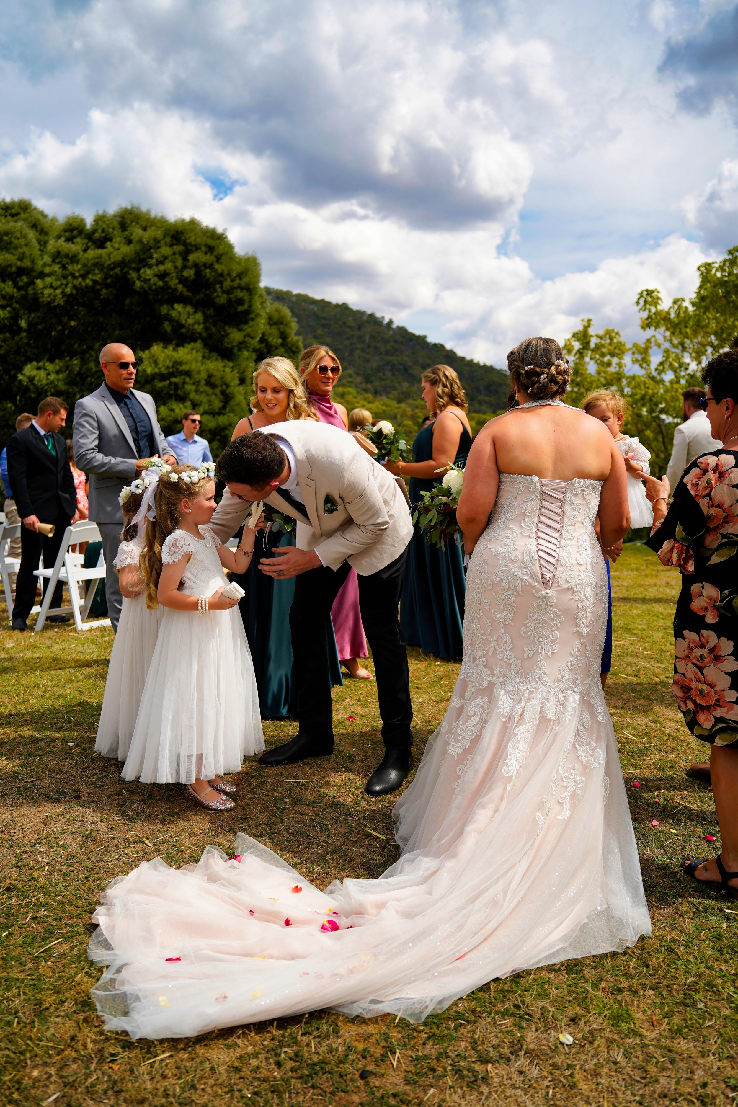 Sydney photographer, Photographer in Campbelltown NSW, outdoor wedding photography, Wedding photography, golden hour wedding photoshoot.