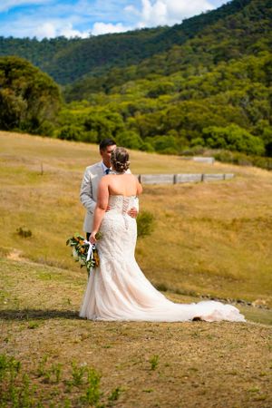 Sydney photographer, Photographer in Campbelltown NSW, outdoor wedding photography, Wedding photography, golden hour wedding photoshoot.