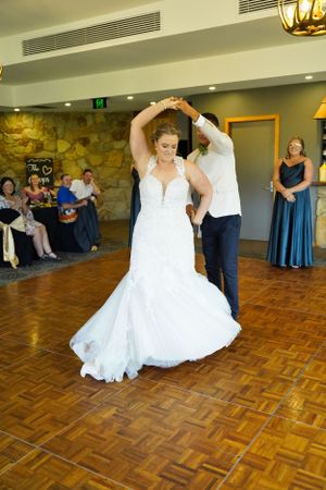 Wedding dance, wedding photography, photographer in Sydney. Reception photoshoot.