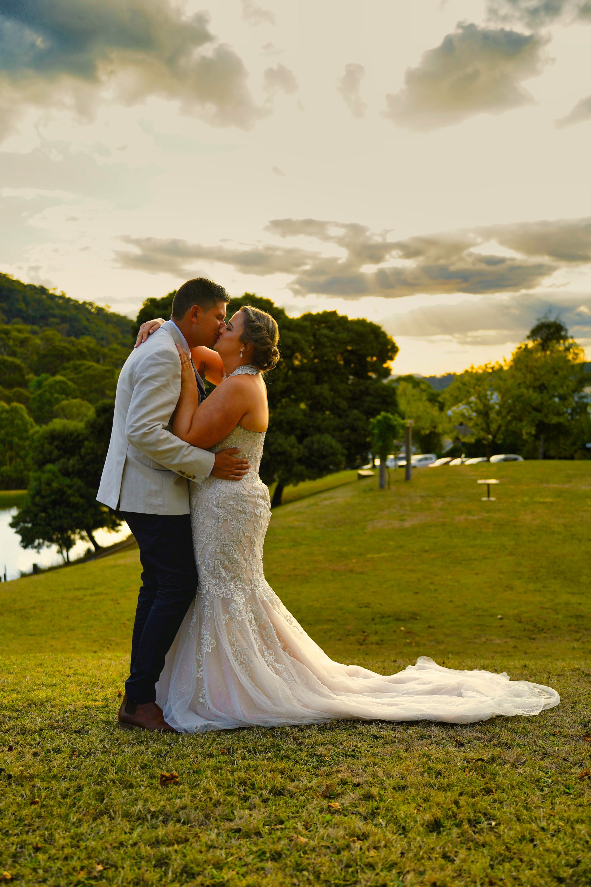 Sydney photographer, Photographer in Prestons NSW, outdoor wedding photography, Wedding photography, golden hour wedding photoshoot.