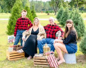 Christmas family portraits Christmas tree farm family portraits