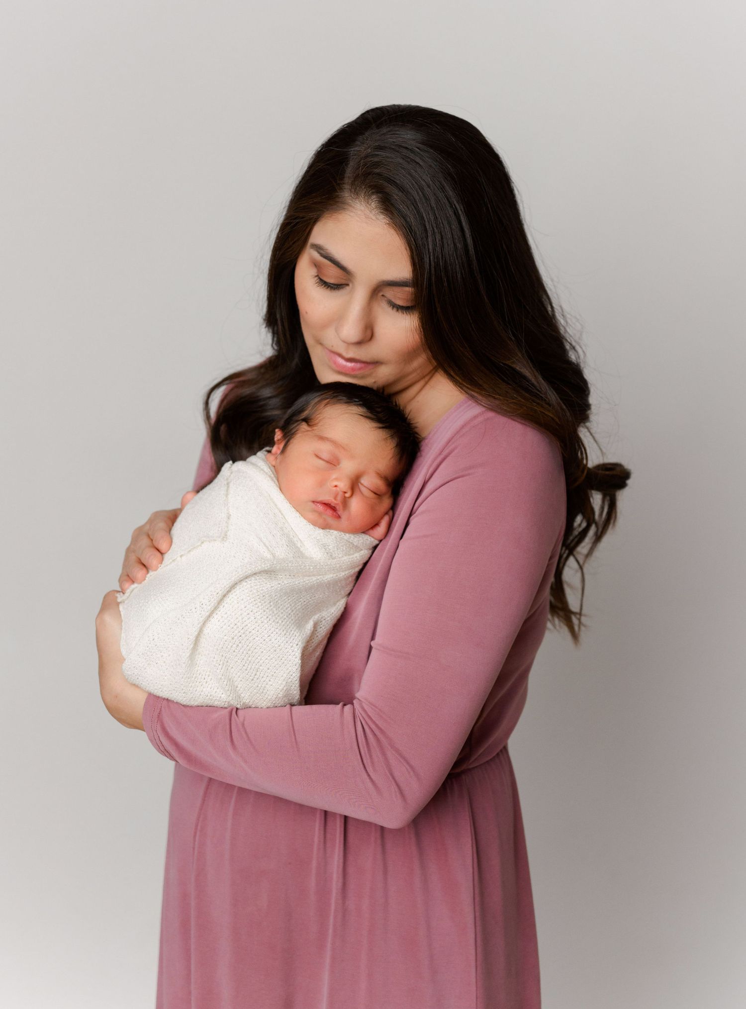 newborn photographer baby photographer buffalo newborn photography first birthday photographer cake smash photographer