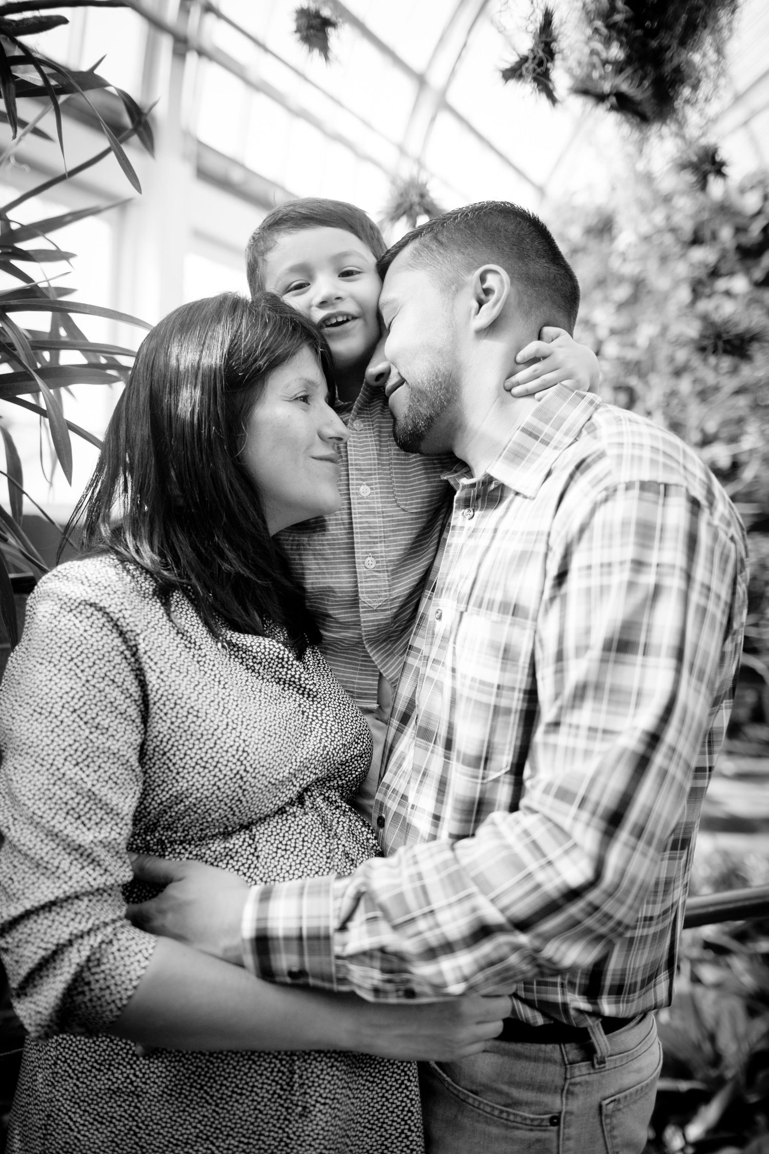 Black and white portraits showing tender romantic moments in a natural setting.