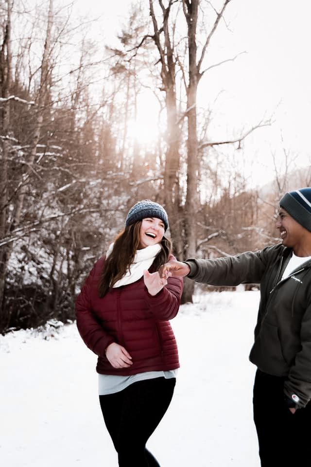 Oak Photography Couple Photoshoot in Virginia