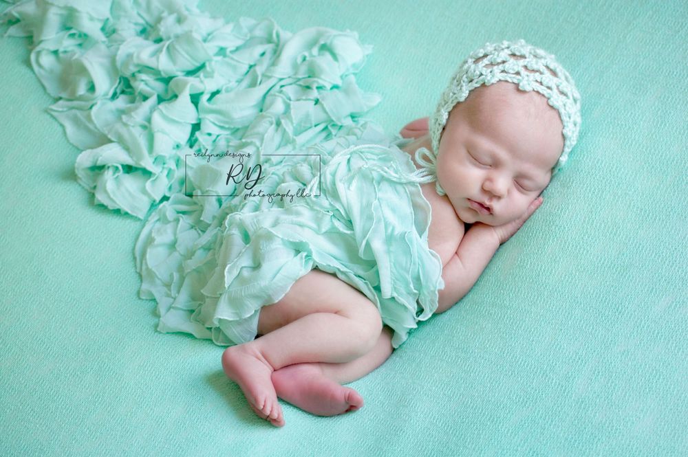 In Home Newborn Session in  Evansville Indiana by ReiLynn Designs