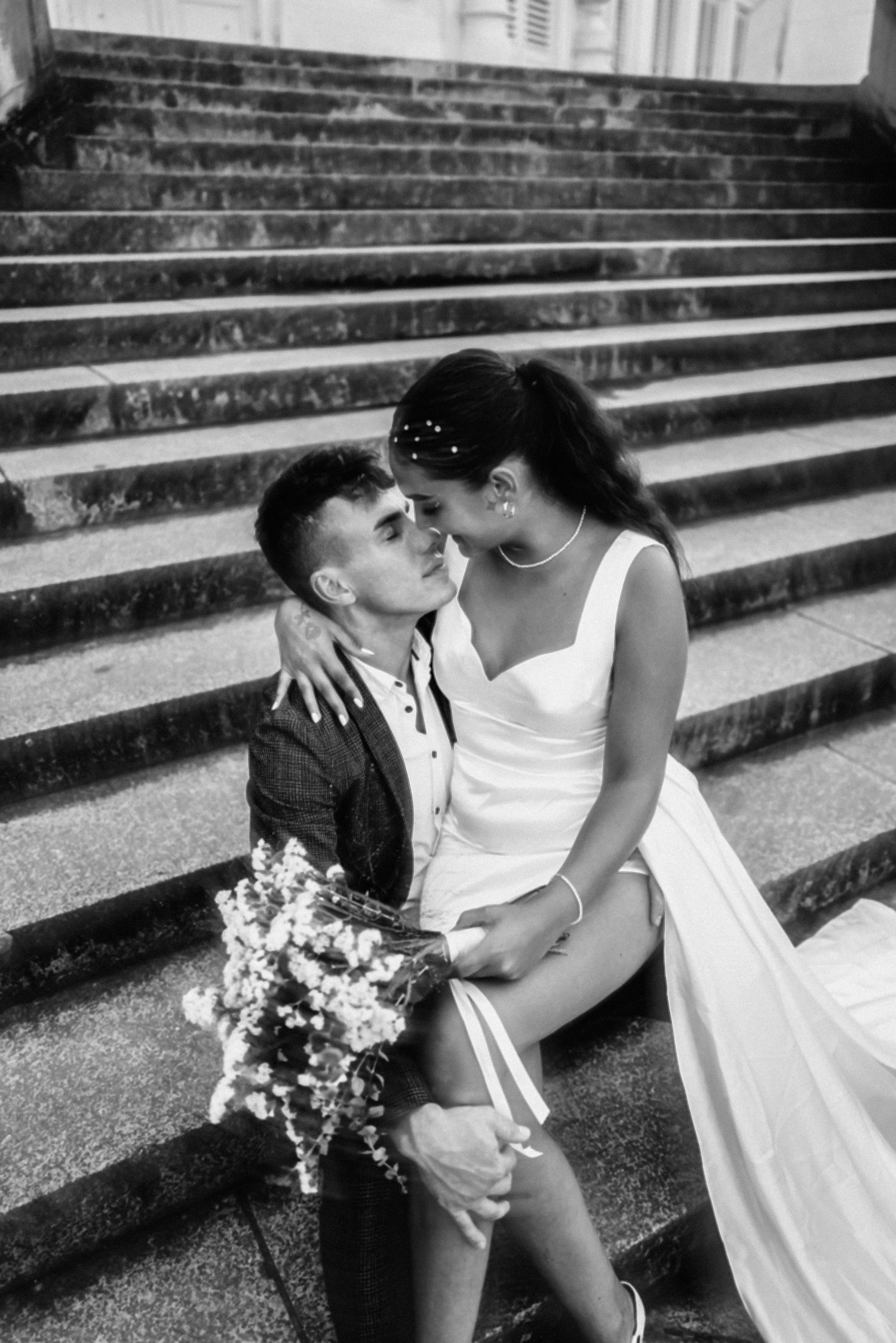 Berührender Moment während der Trauung – festgehalten vom Hochzeitsfotografen in Tübingen.