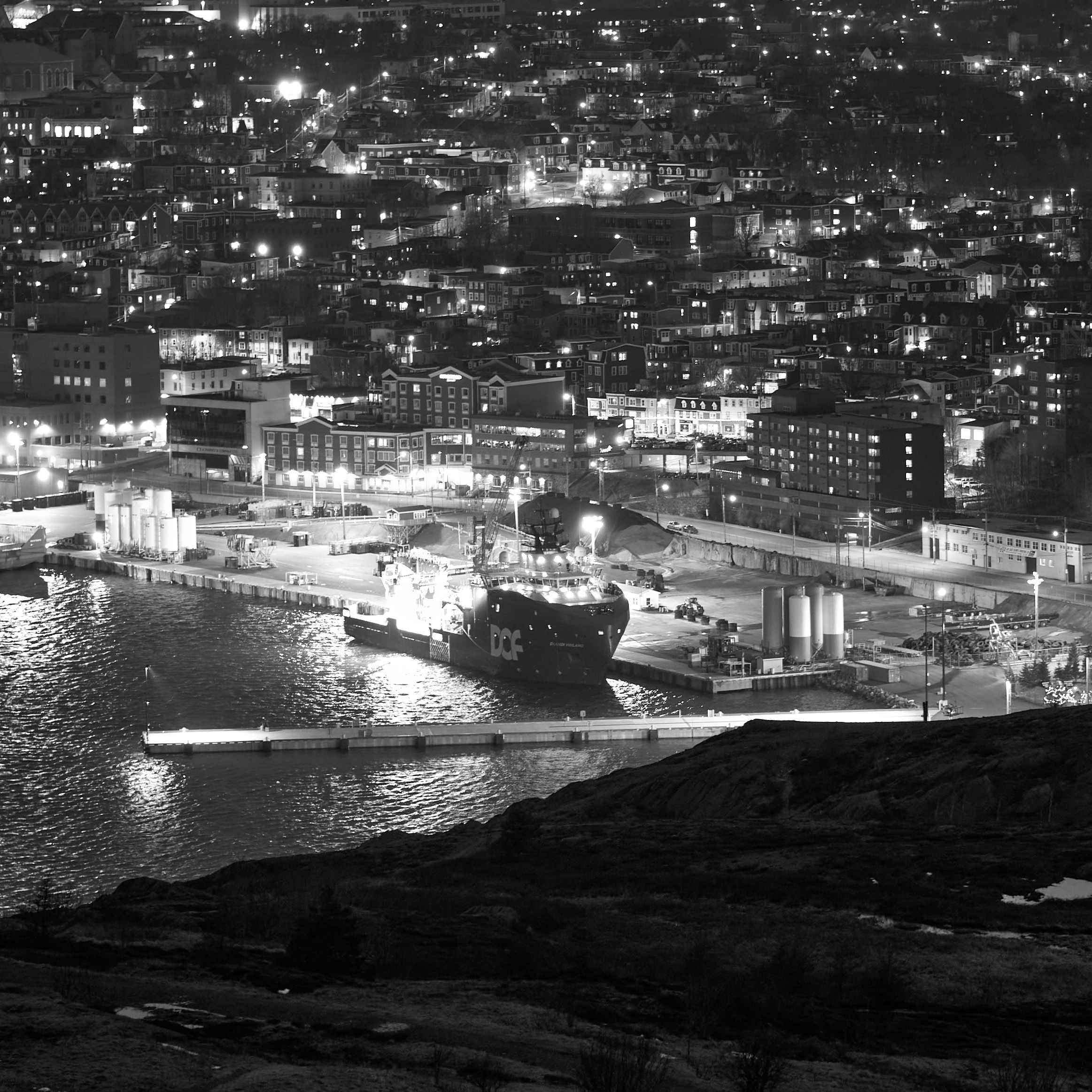 N'S HARBOUR IN NEWFOUNDLAND, CANADA AT NIGHT (MONOCHROME)