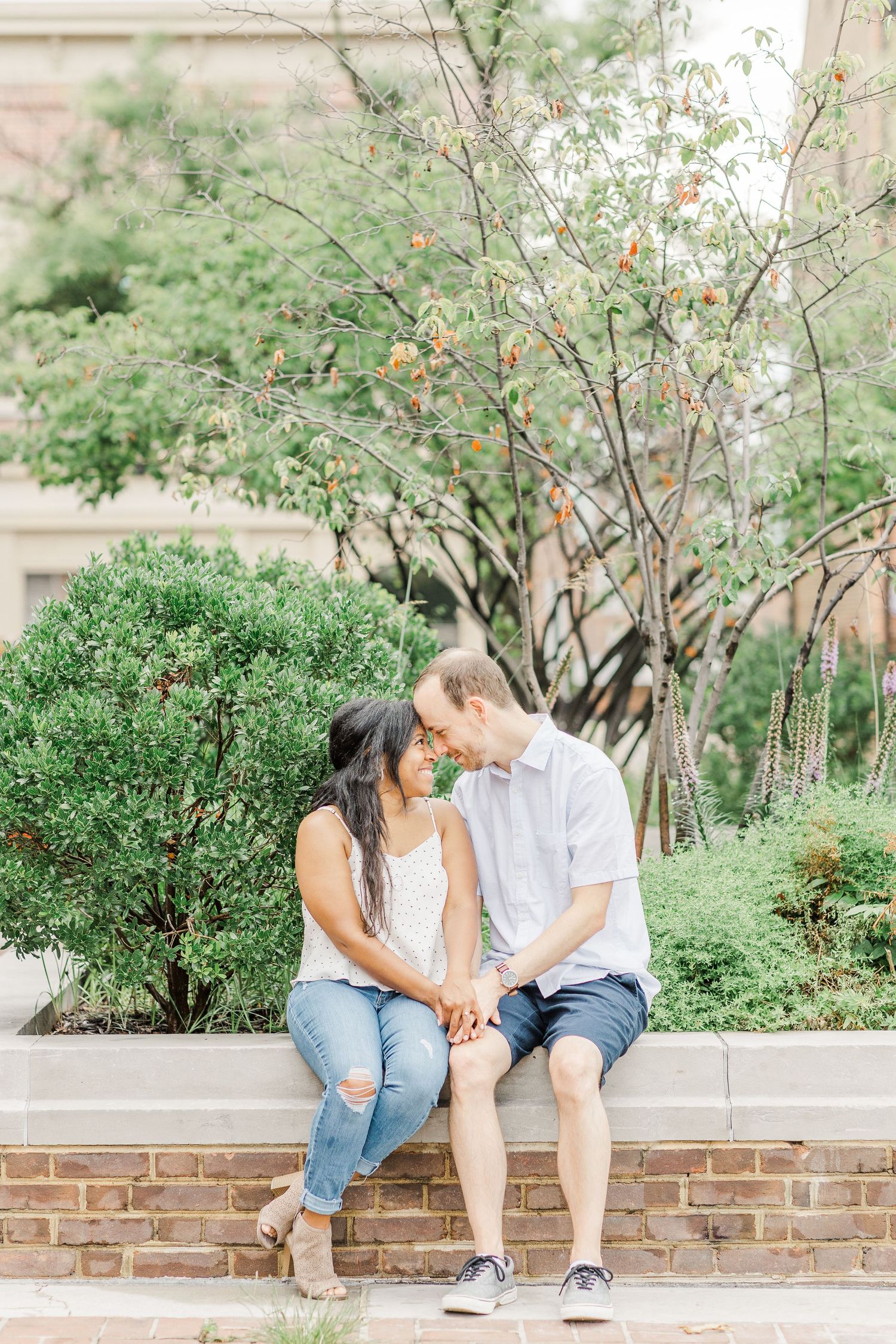 OLD TOWN ALEXANDRIA VIRGINIA ENGAGEMENT PICTURES CITY HALL
