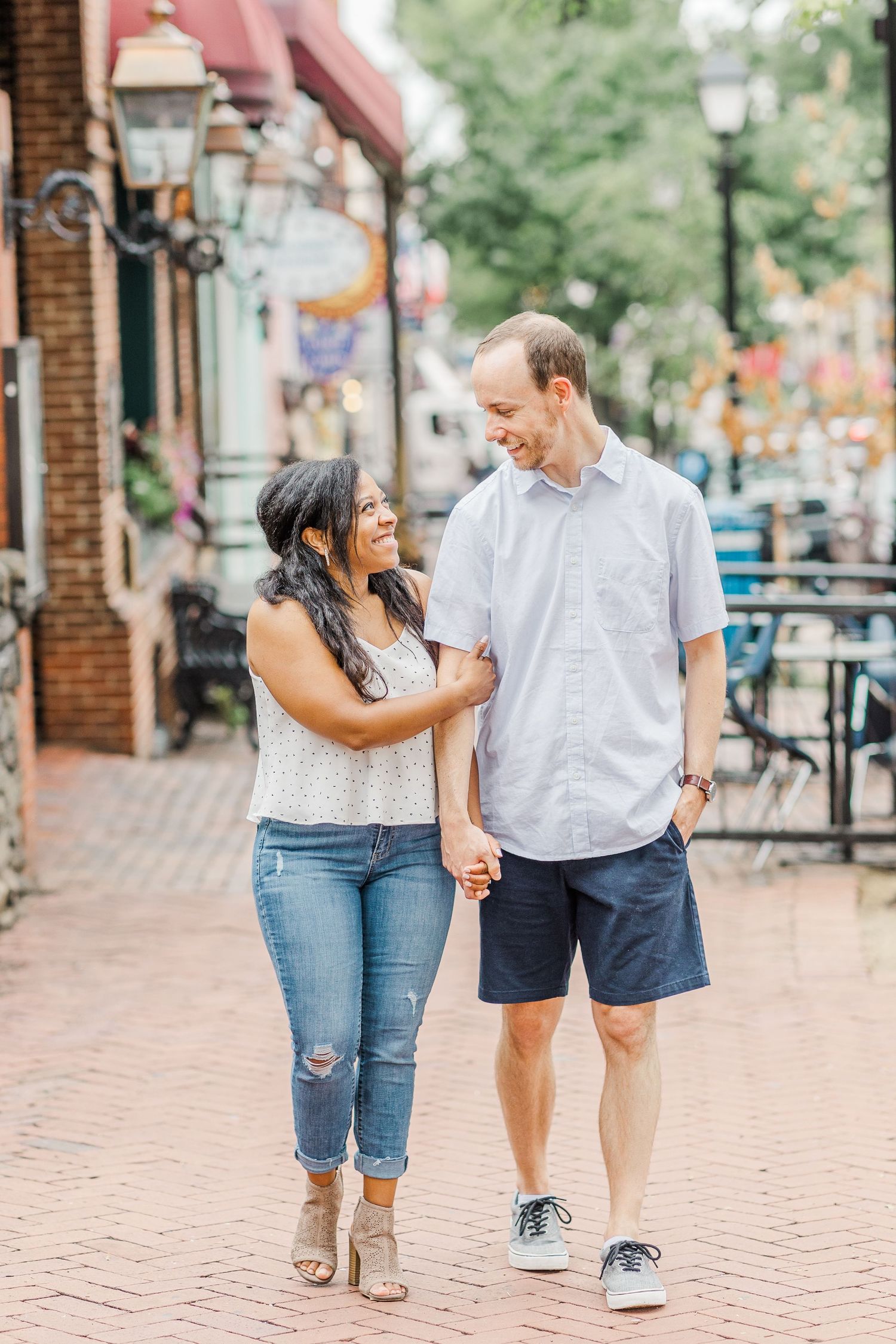 OLD TOWN ALEXANDRIA VIRGINIA ENGAGEMENT PICTURES KING STREET