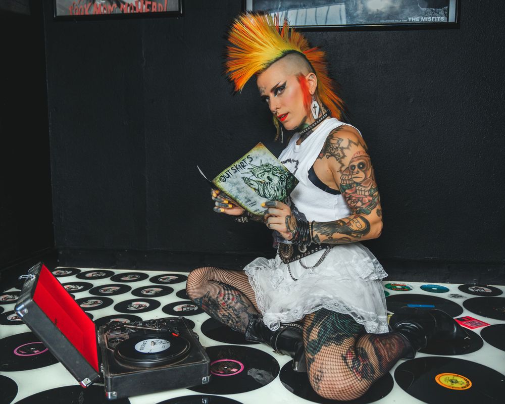 Alt model photographer
