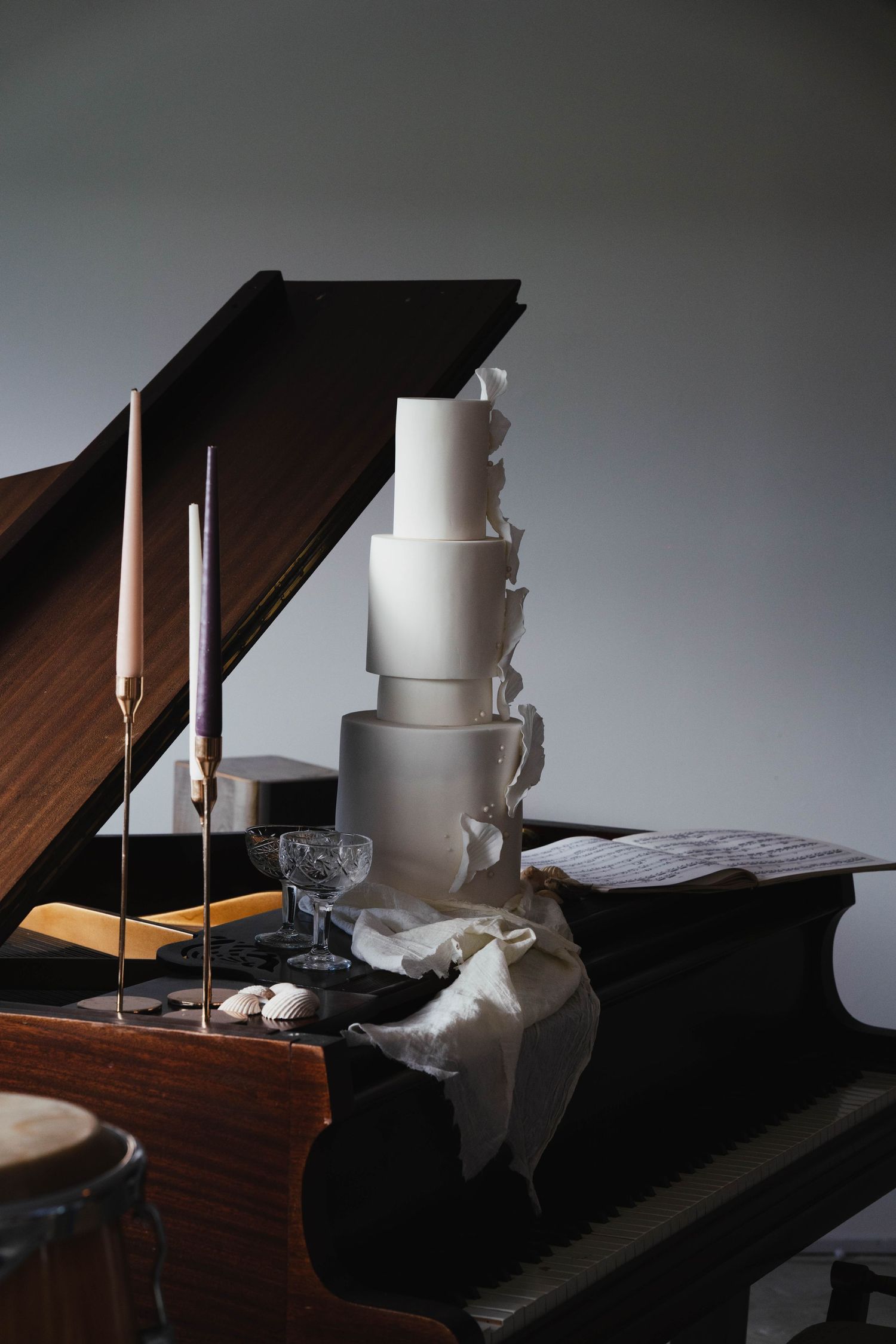 Zara Davis Wedding Photography Cotswolds Photographer Cheltenham Stroud Gloucestershire Cake Piano