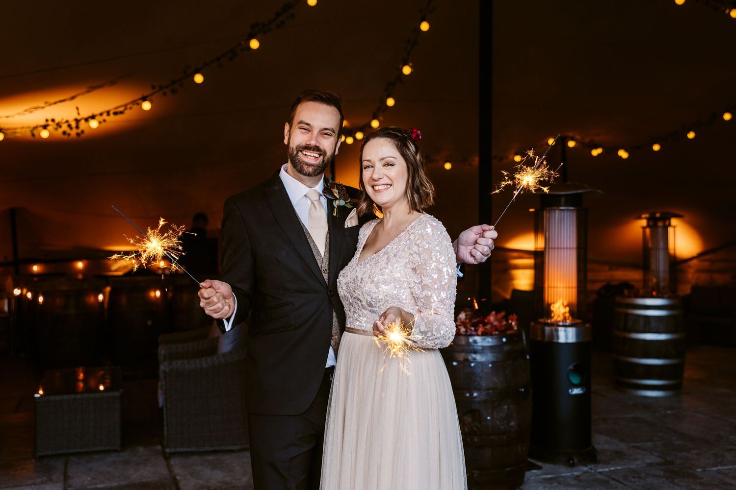 Old Luxters Barn Wedding photography www.vickyphotography.co.uk
