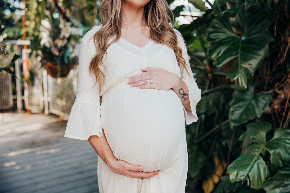 Cleveland Maternity Photographer, Cleveland Maternity Photography, Chagrin Falls Maternity Photographer