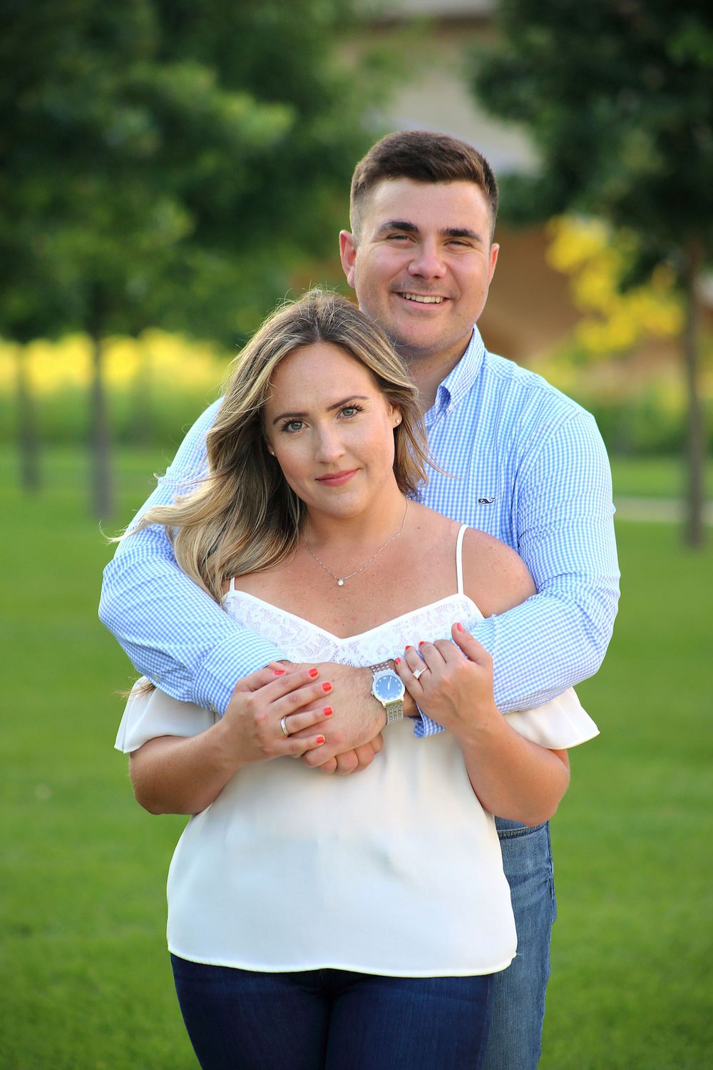 Sunny couple photoshoot in Downtown Columbus