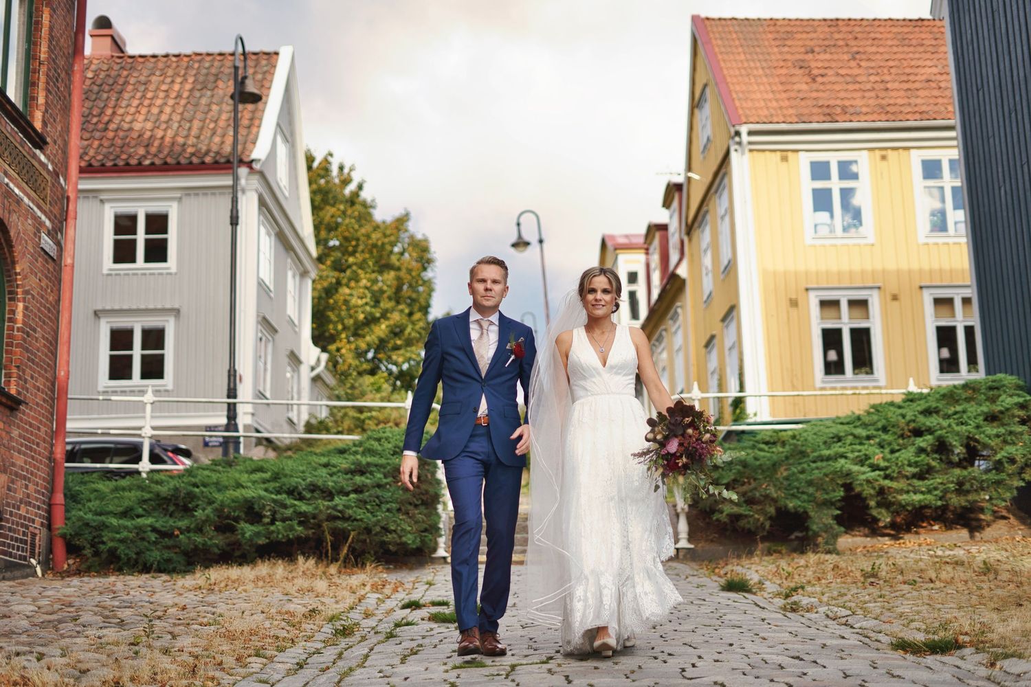 Romantic wedding photo in the city