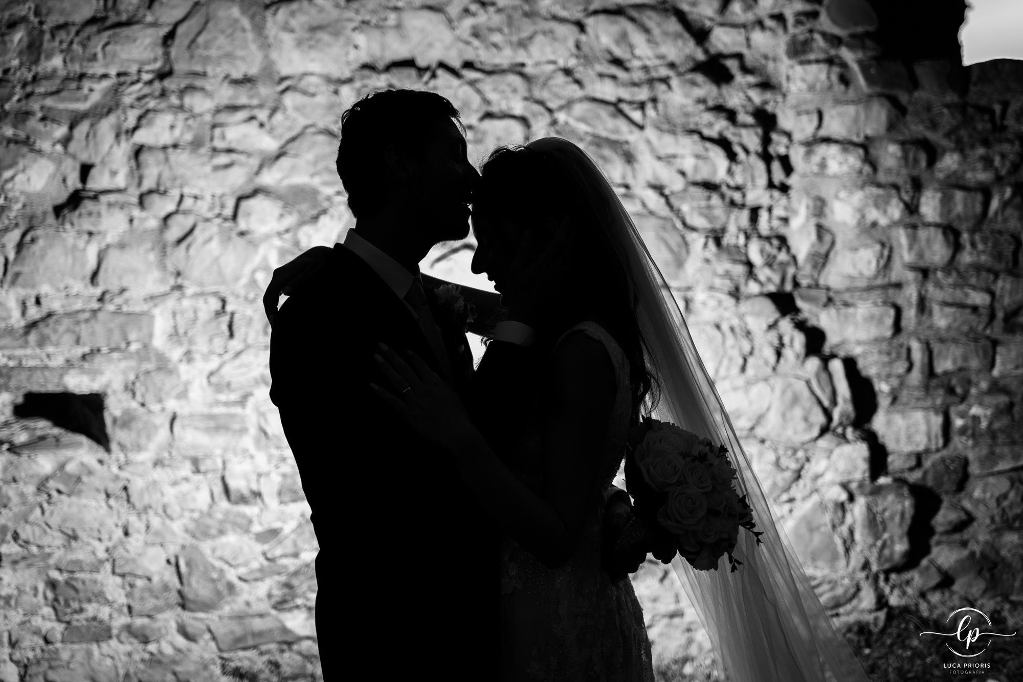ritratto degli sposi in silhouette