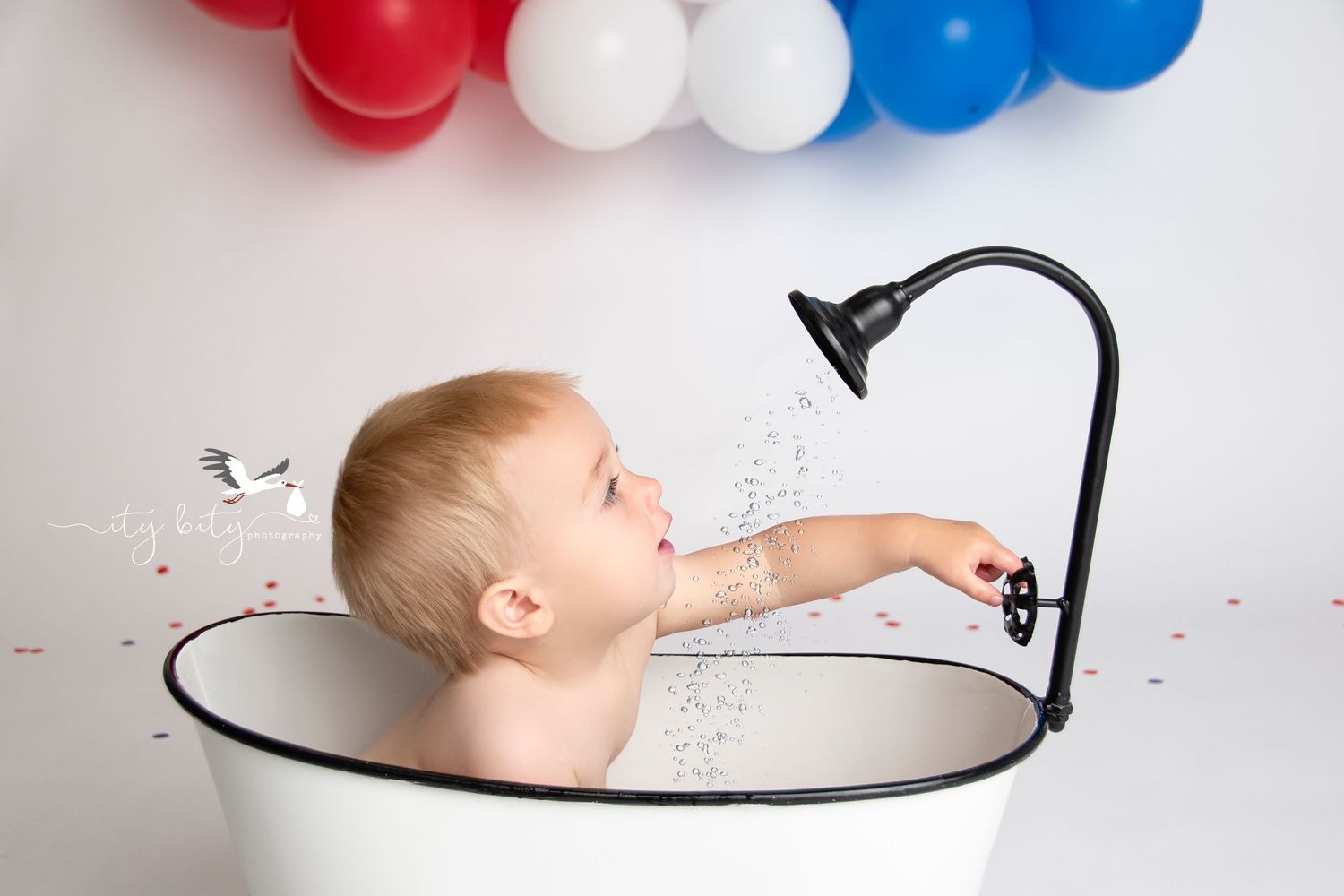 Bath Tub Fun Ity Bity Photography Cake Smash | Avon Ohio | Cleveland 1 Year Session