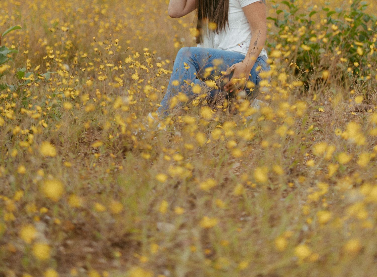women-in-a-field-of-flowers