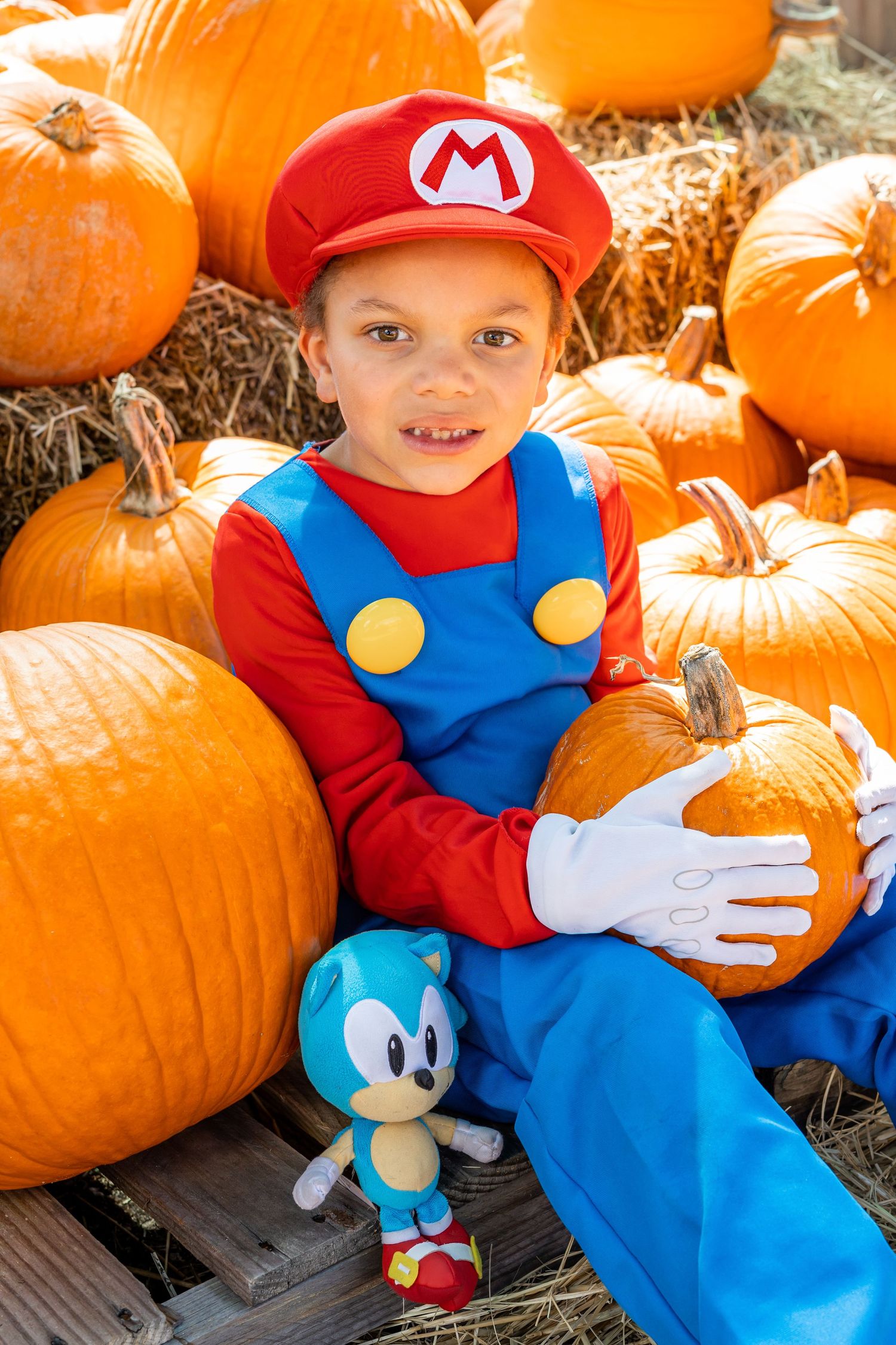 fall family photos by swansboro nc photographer Samantha Ann Photo studio newborn props autism near hubert Jacksonville