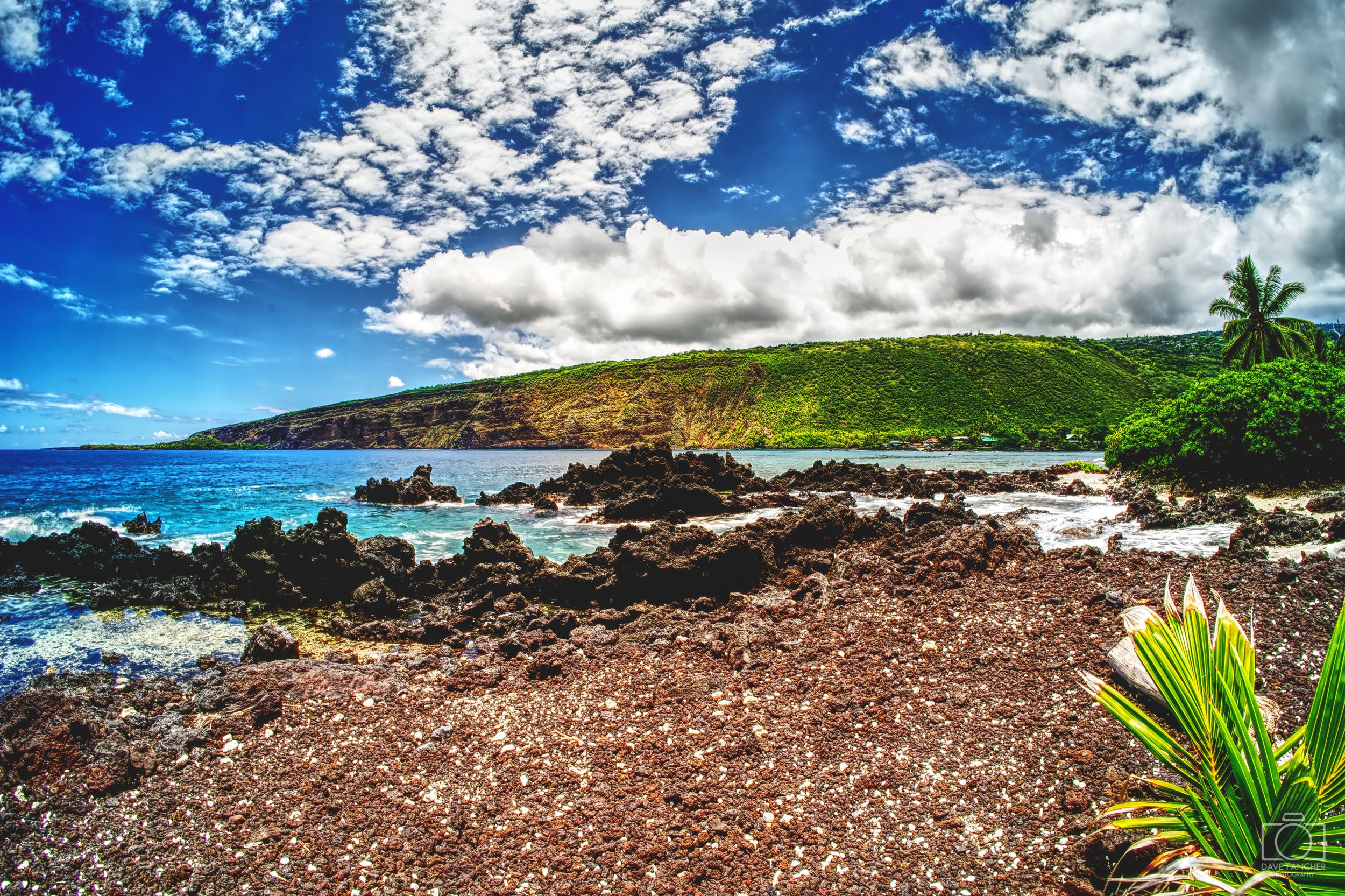 HDR of the Hawaiian coast
